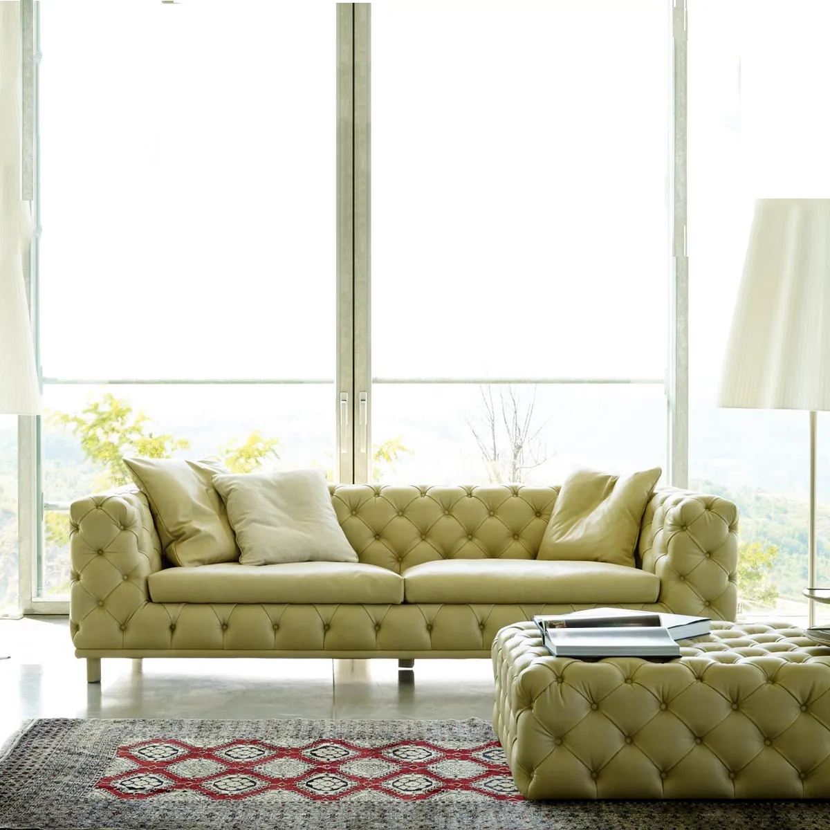 aston sofa | gamma