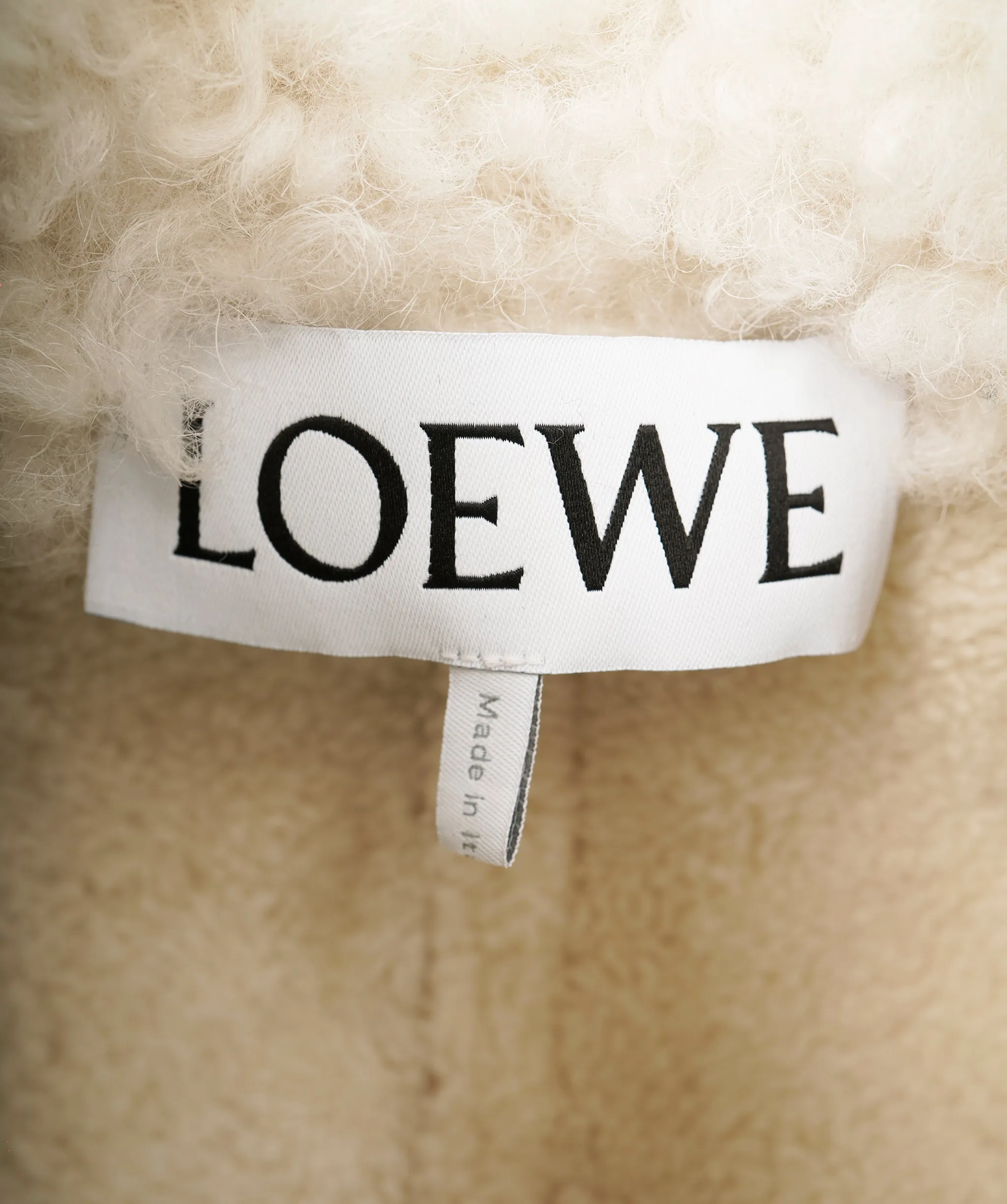 Loewe Beige Anagram Patch Detail Cropped Shearling Jacket ALC2176