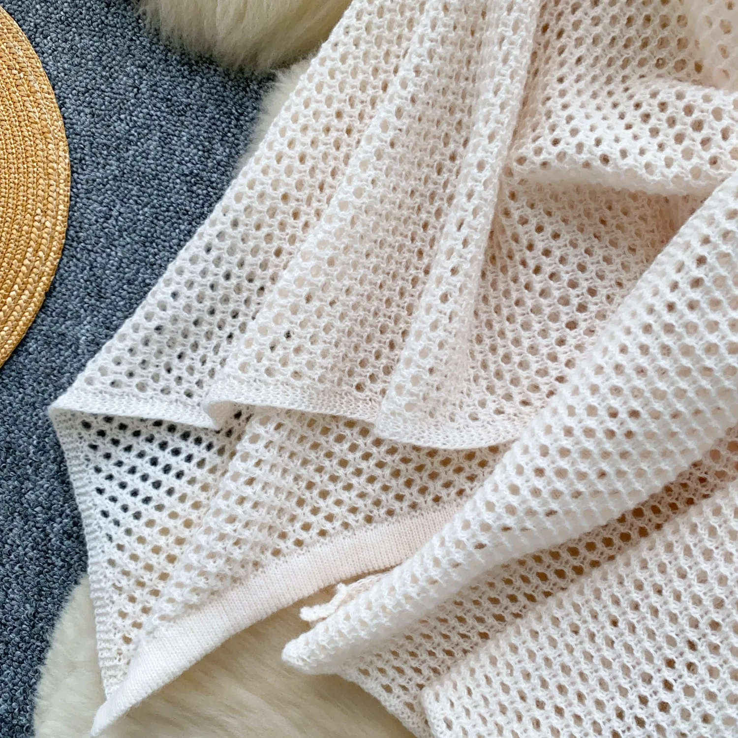 Niche Design Knotted Hollowed Knitwear