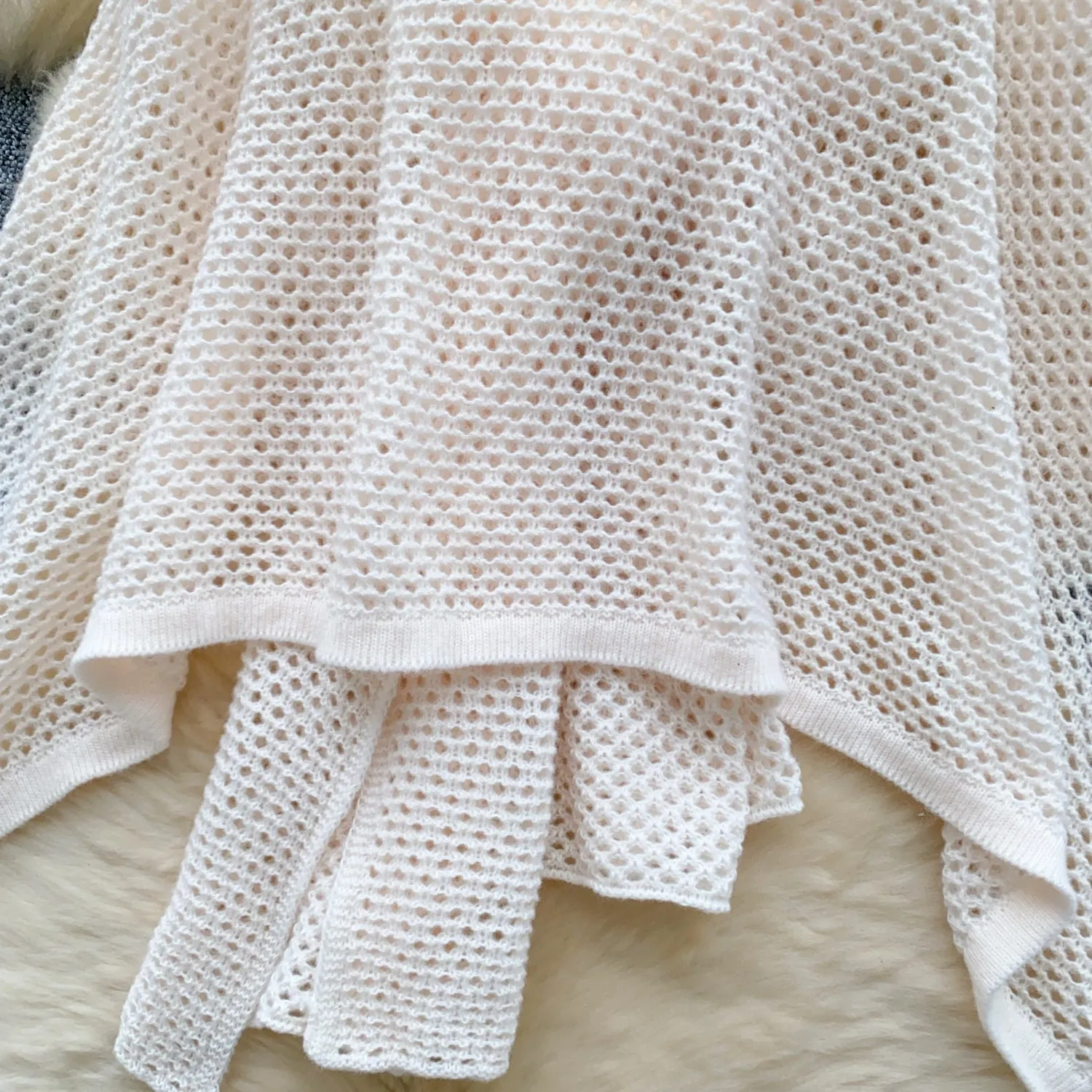 Niche Design Knotted Hollowed Knitwear